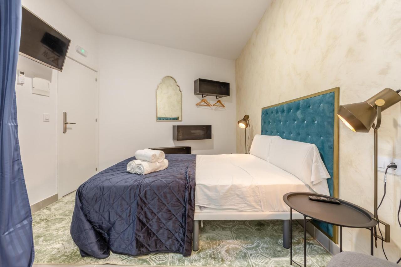 Standard Double Room,1225766300:JPEG